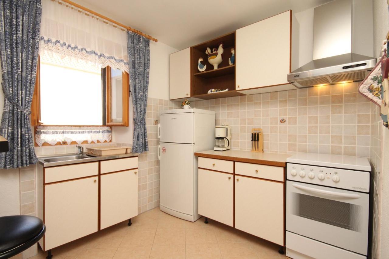 Apartments With A Parking Space Sali, Dugi Otok - 8084 מראה חיצוני תמונה